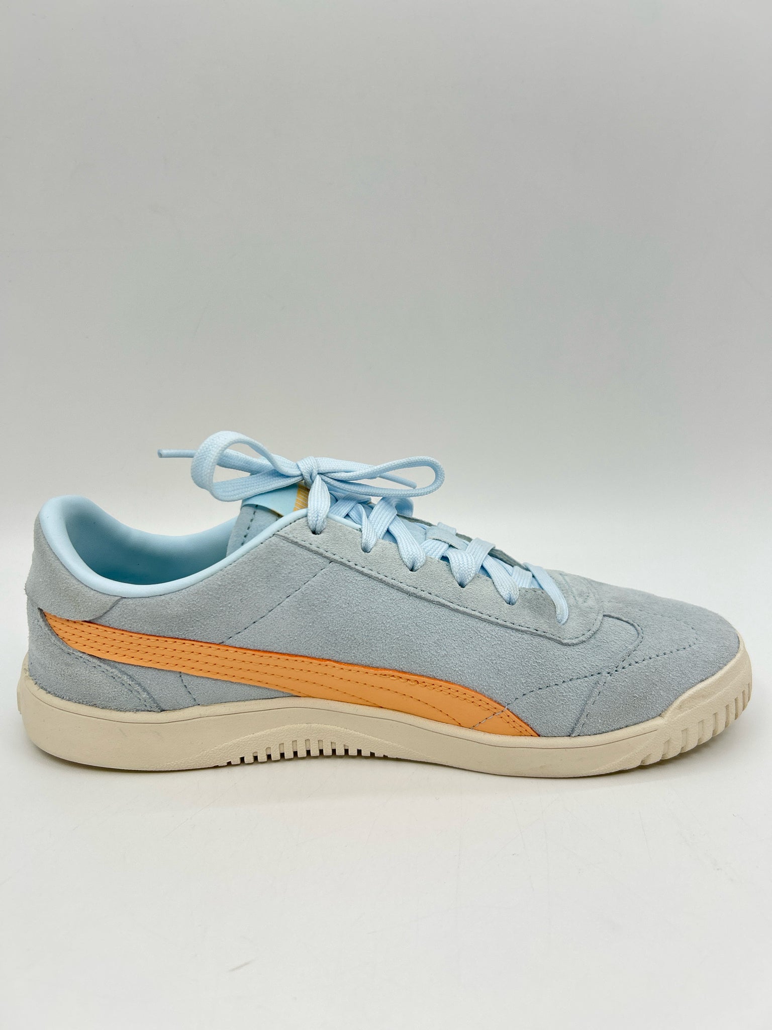 PUMA Size 9 Blue and Peach Women Sneakers