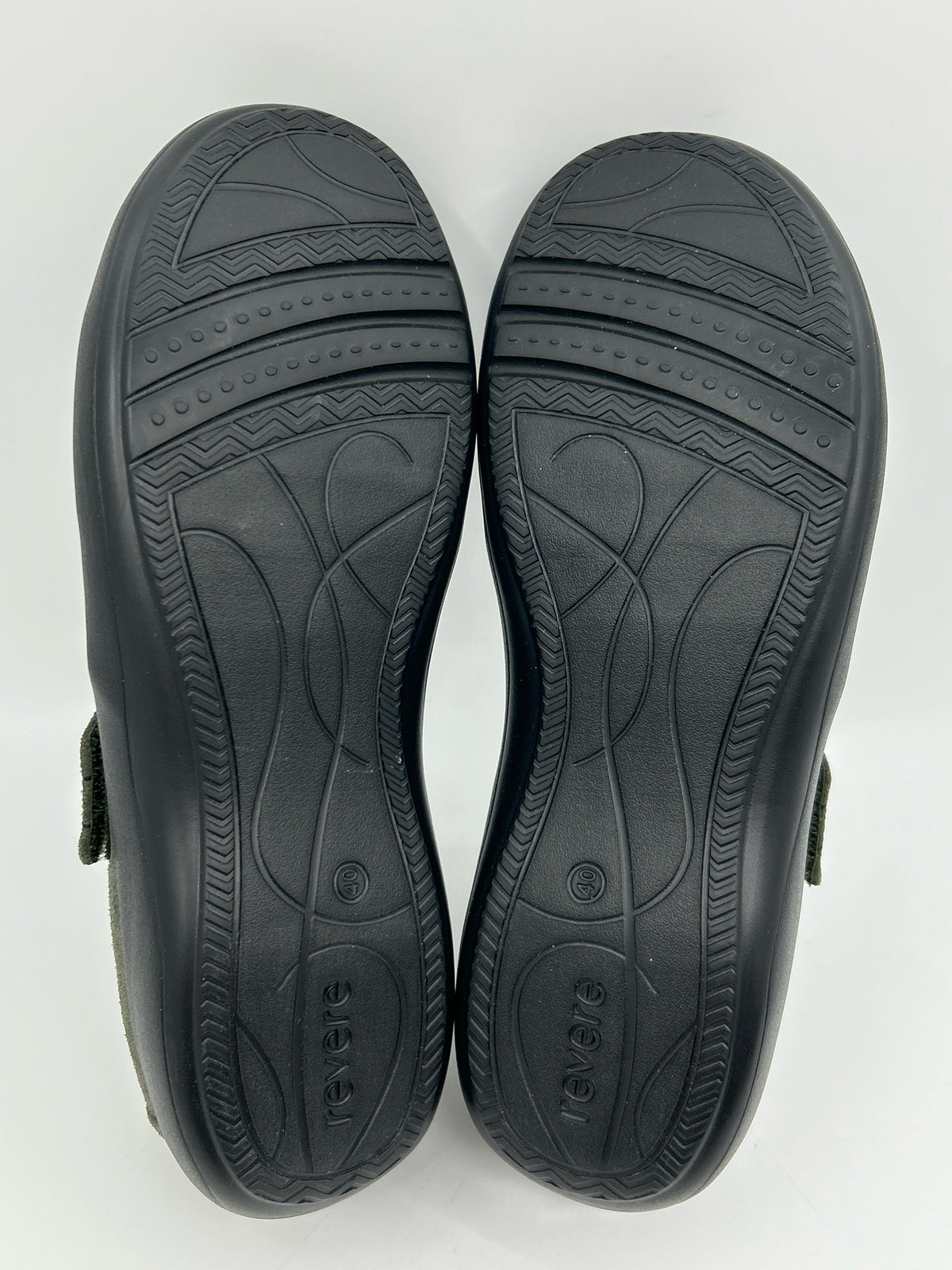 REVERE NIB Size 9M Moss Women Shoes