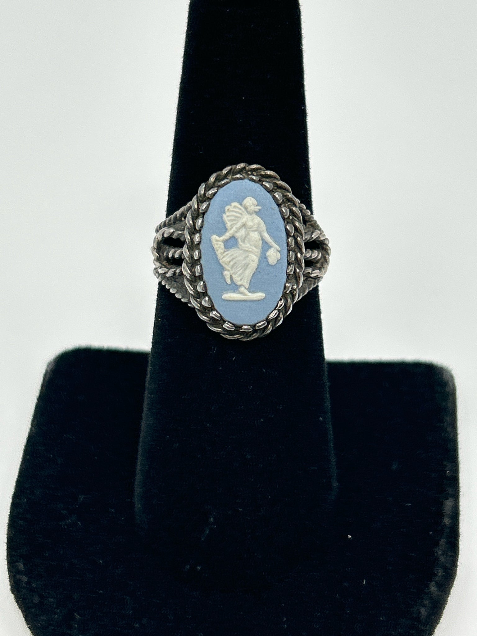 WEDGEWOOD SILVER AND BLUE Size 7 Ring