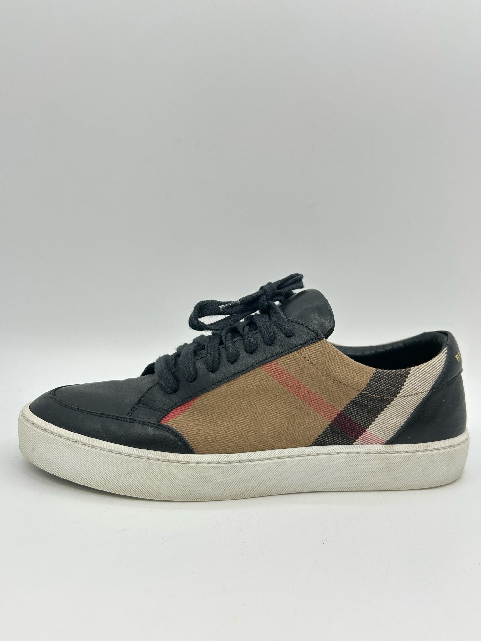 BURBERRY Size 38/8 Black Women Sneakers