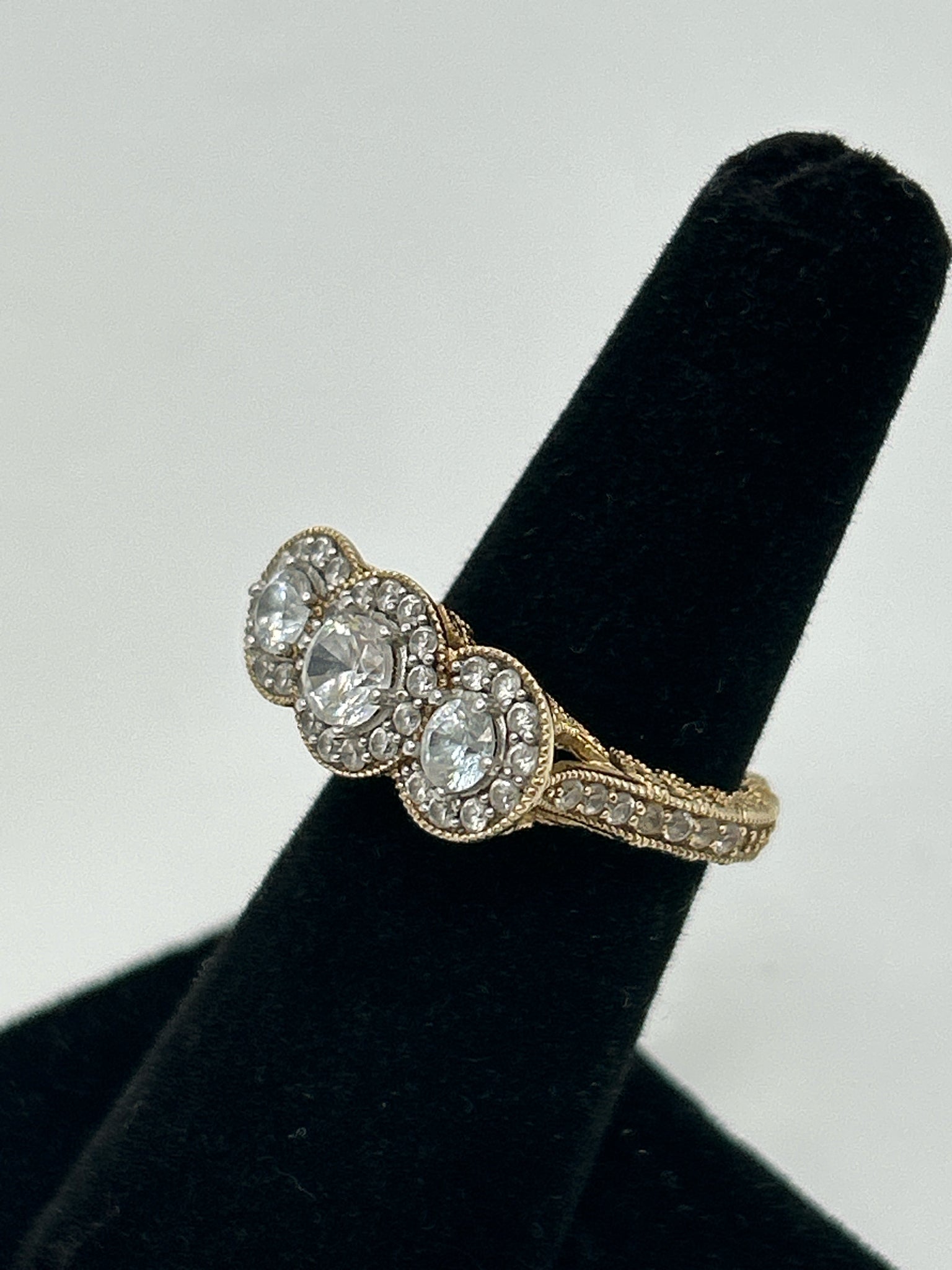 Stauer Gold and White Size 6 Ring