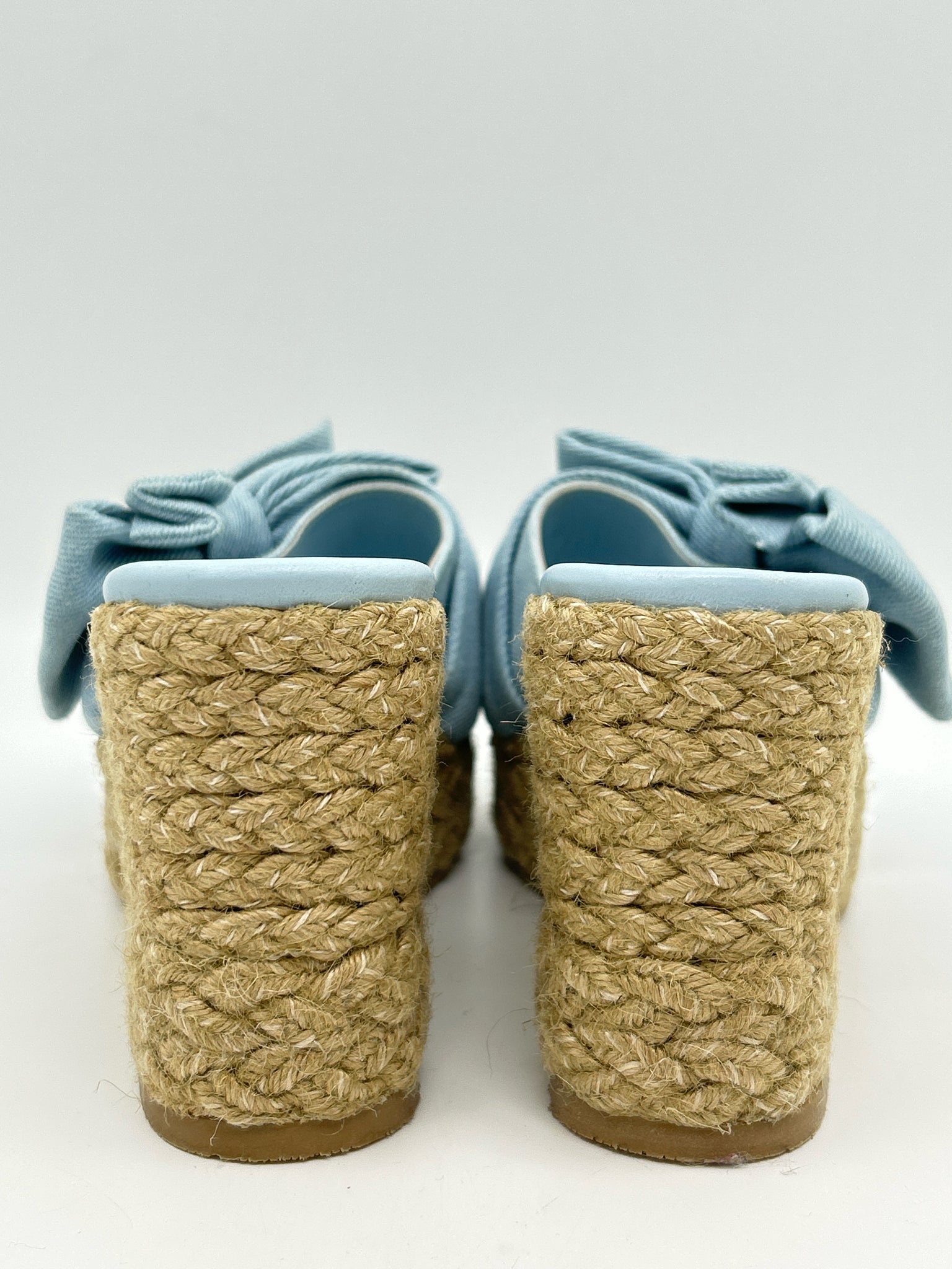 STUART WEITZMAN Size 7.5B BLUE DENIM Women Sandal