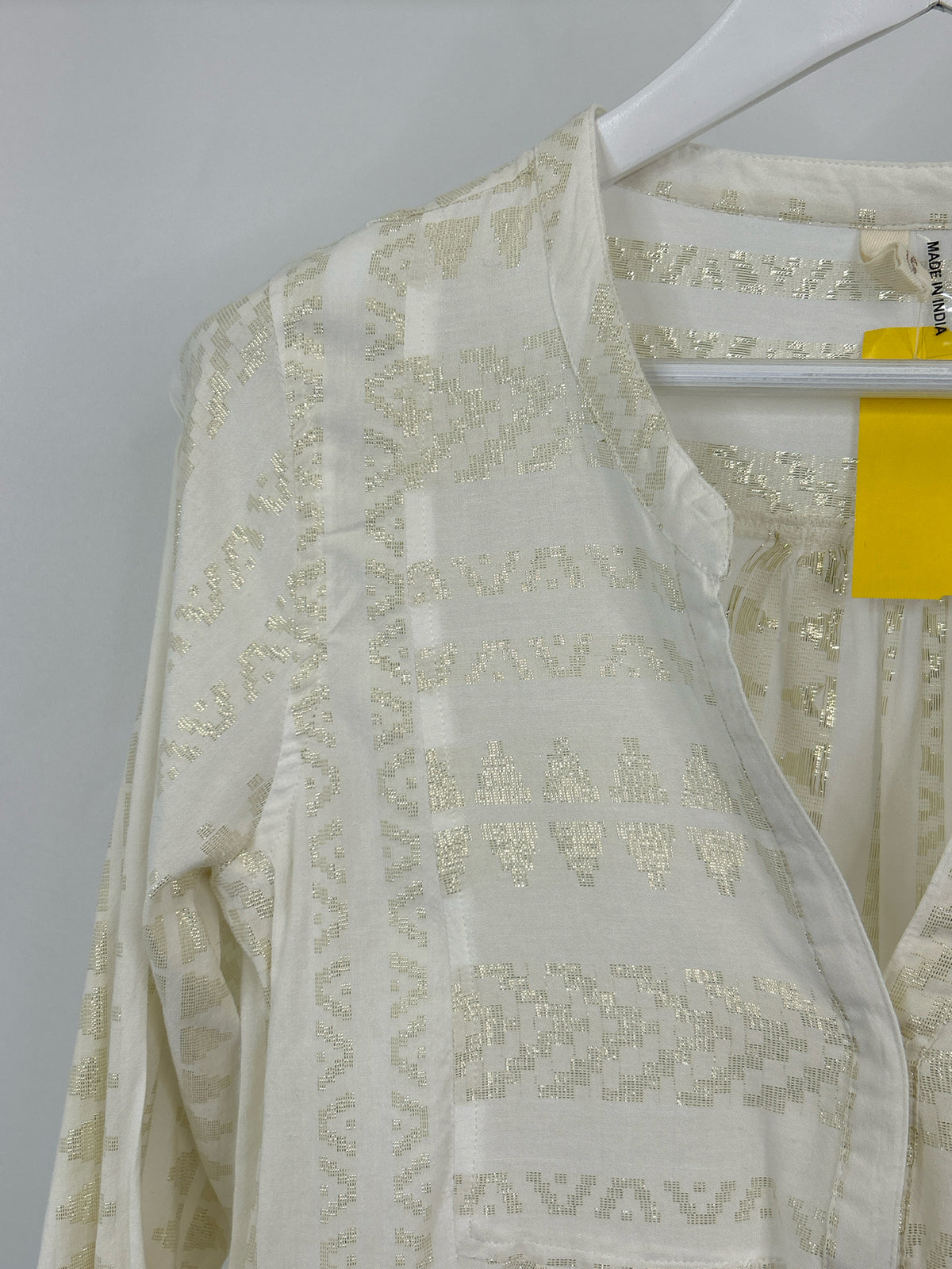 ELAN Size M WHITE AND GOLD Women Dress