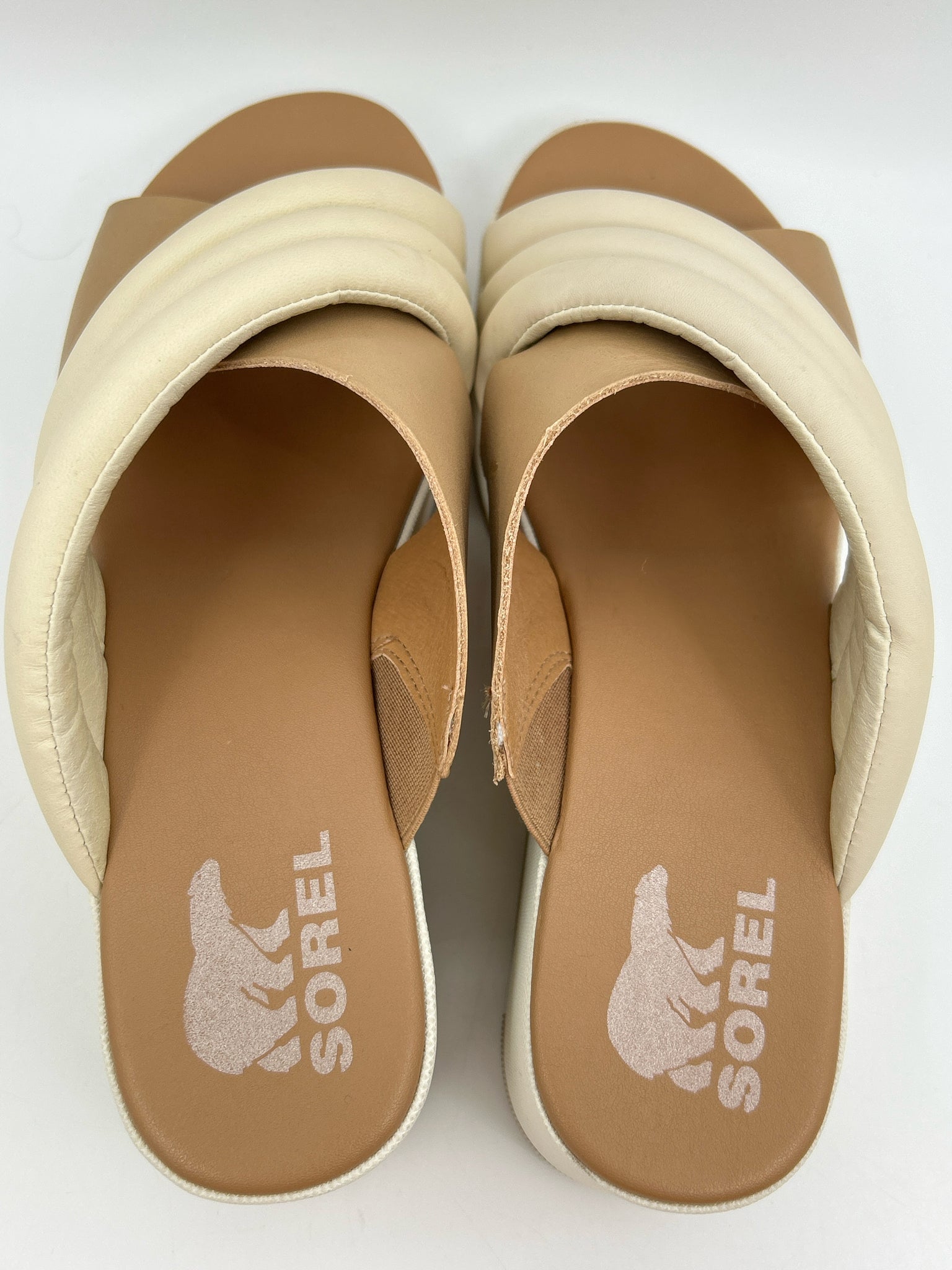 SOREL Size 8.5 Chalk and Beige Women Sandal