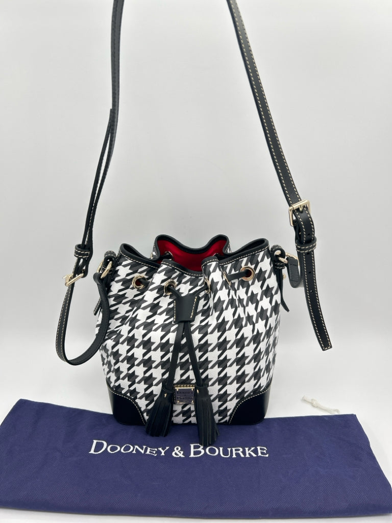 DOONEY & BOURKE Black & White Purse