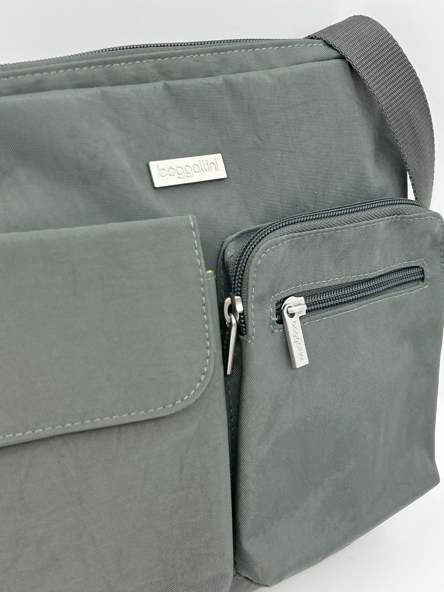 BAGGALLINI Grey Women Purse