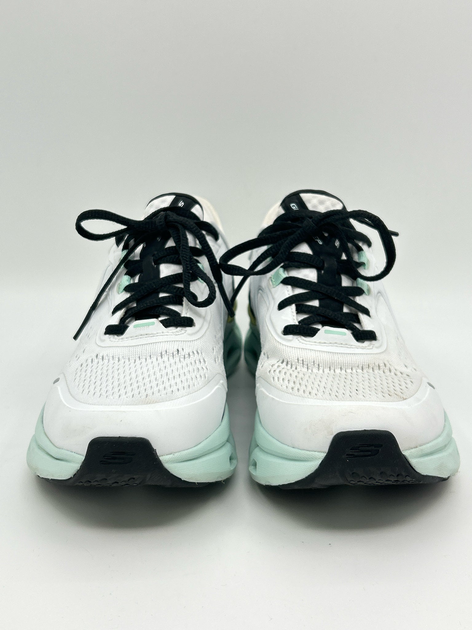 skechers Size 8 White Print Women Sneakers