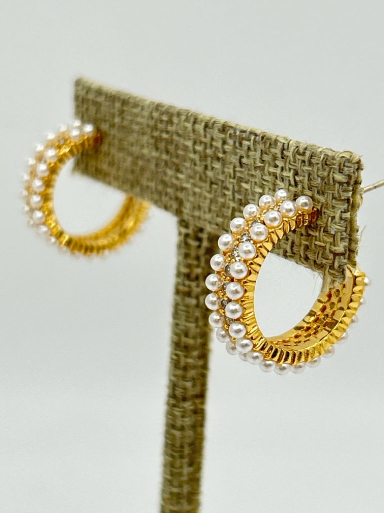 EYE CANDY Women NIB Gold Earrings