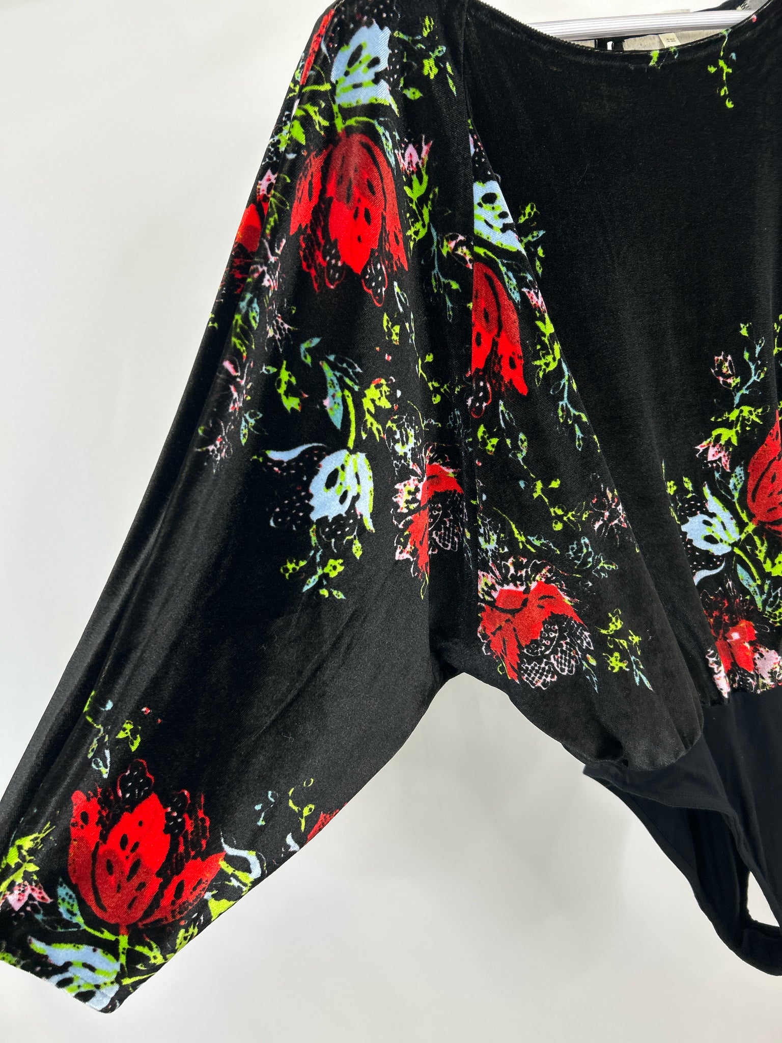 FREE PEOPLE Size S Black Floral Women Top