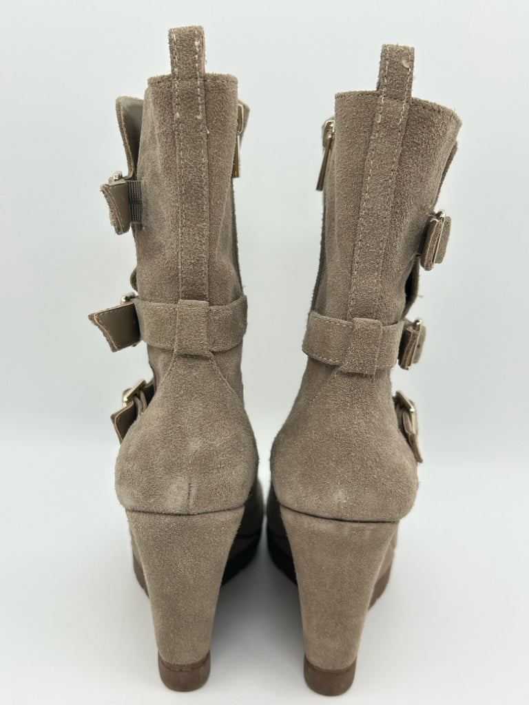 ARTURO CHIANG Women Size 7.5M Taupe Booties