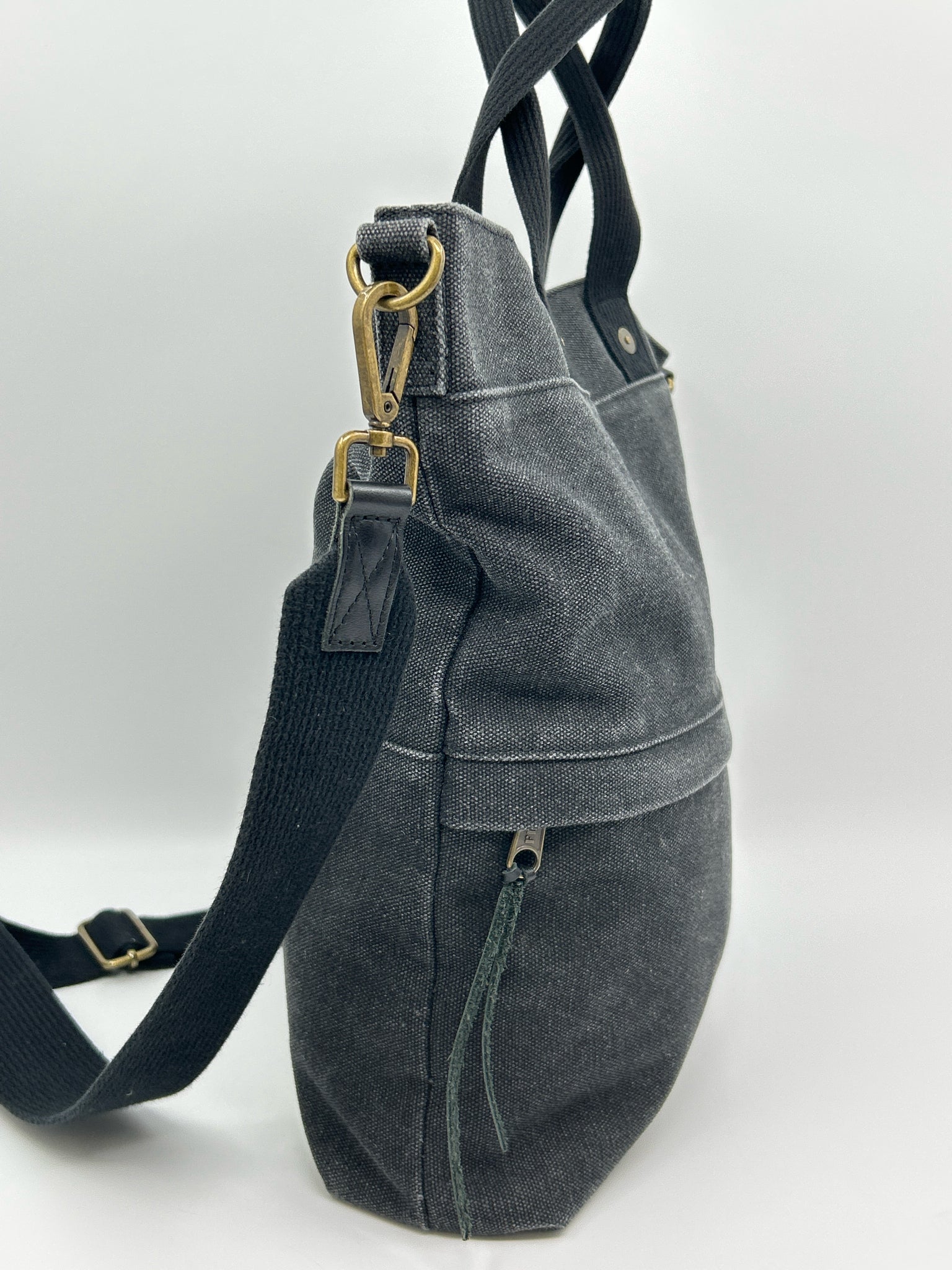 FEED DARK GREY Women Tote