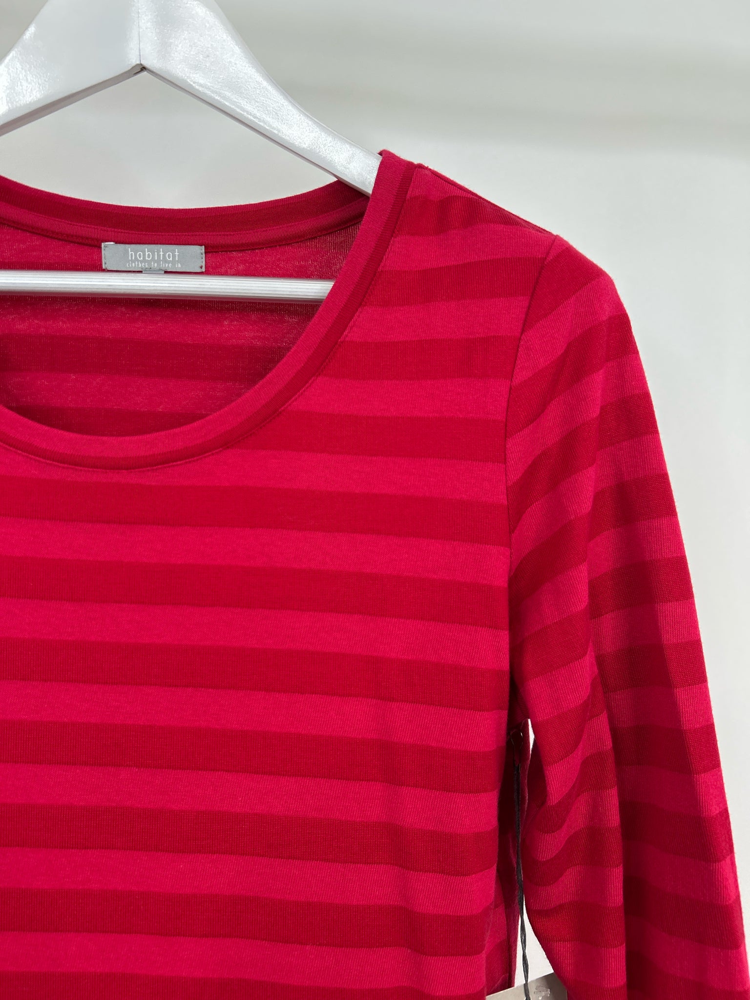 HABITAT Size S Red Women T-shirt