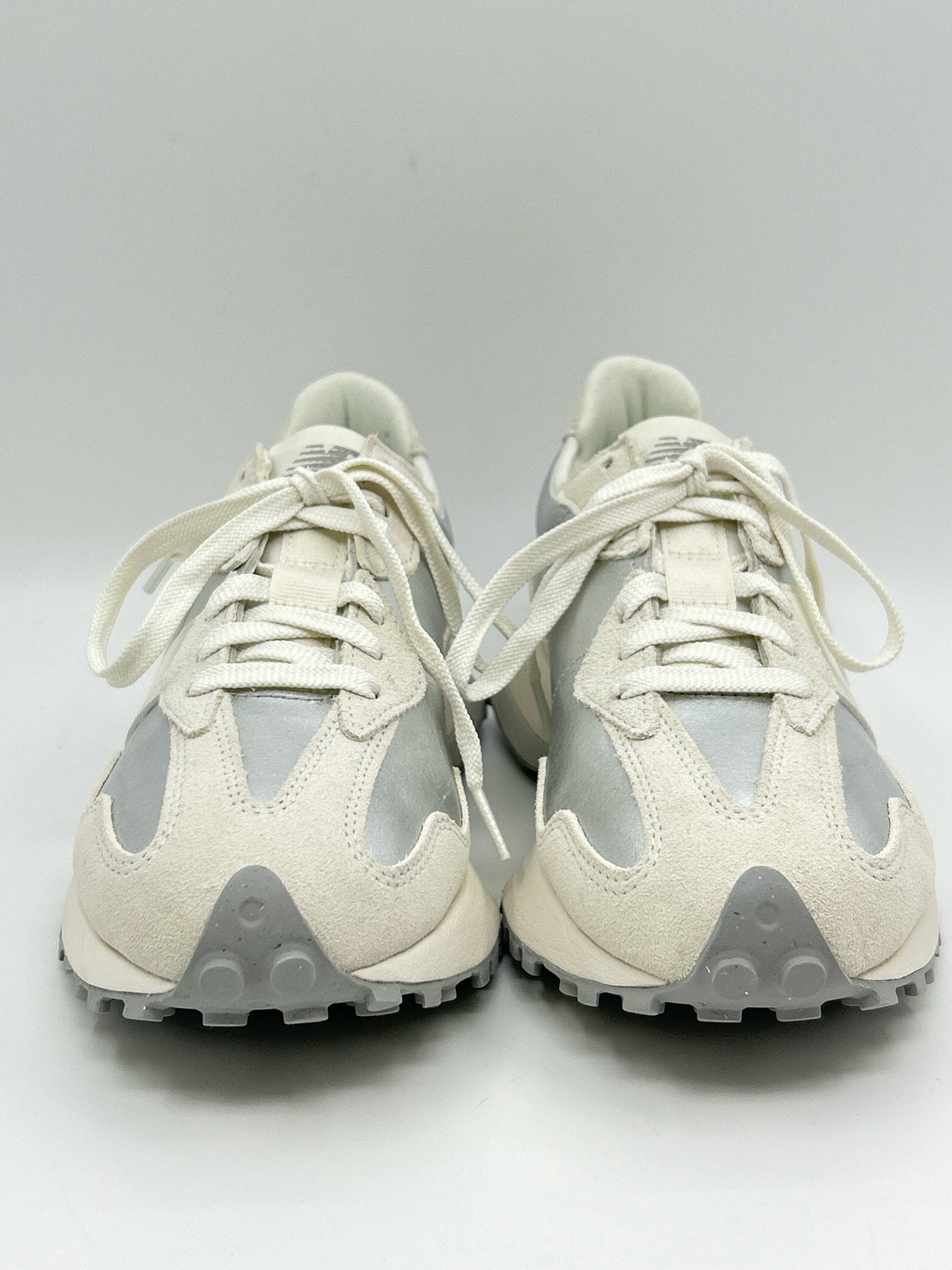 NEW BALANCE Size 10.5 WHITE AND SILVER Women Sneakers