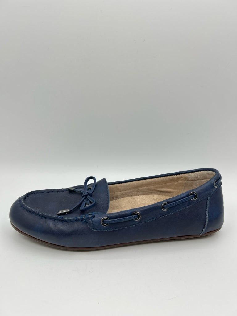 VIONIC Women Size 10 Navy Loafer Flats