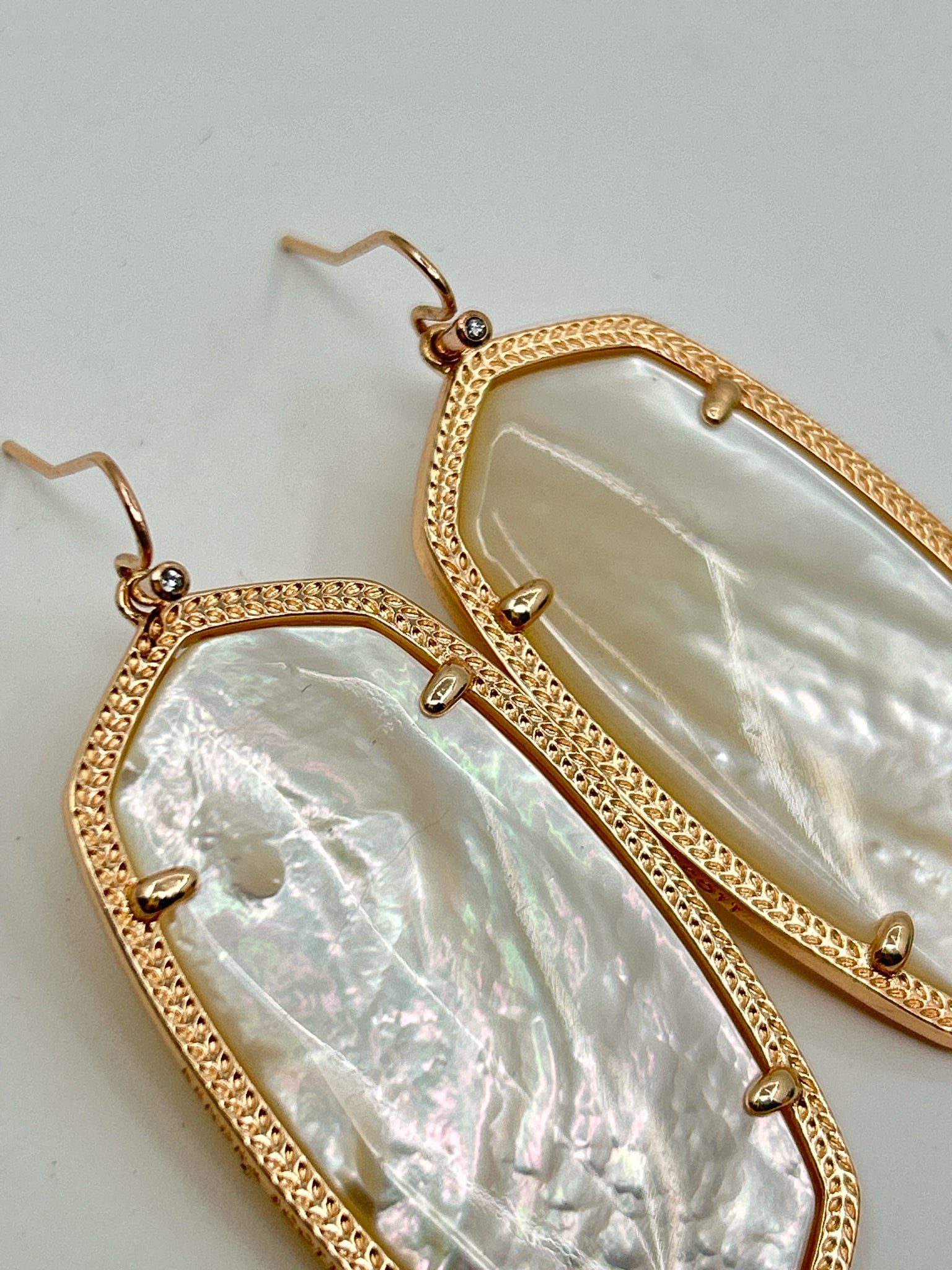 KENDRA SCOTT Gold Earrings