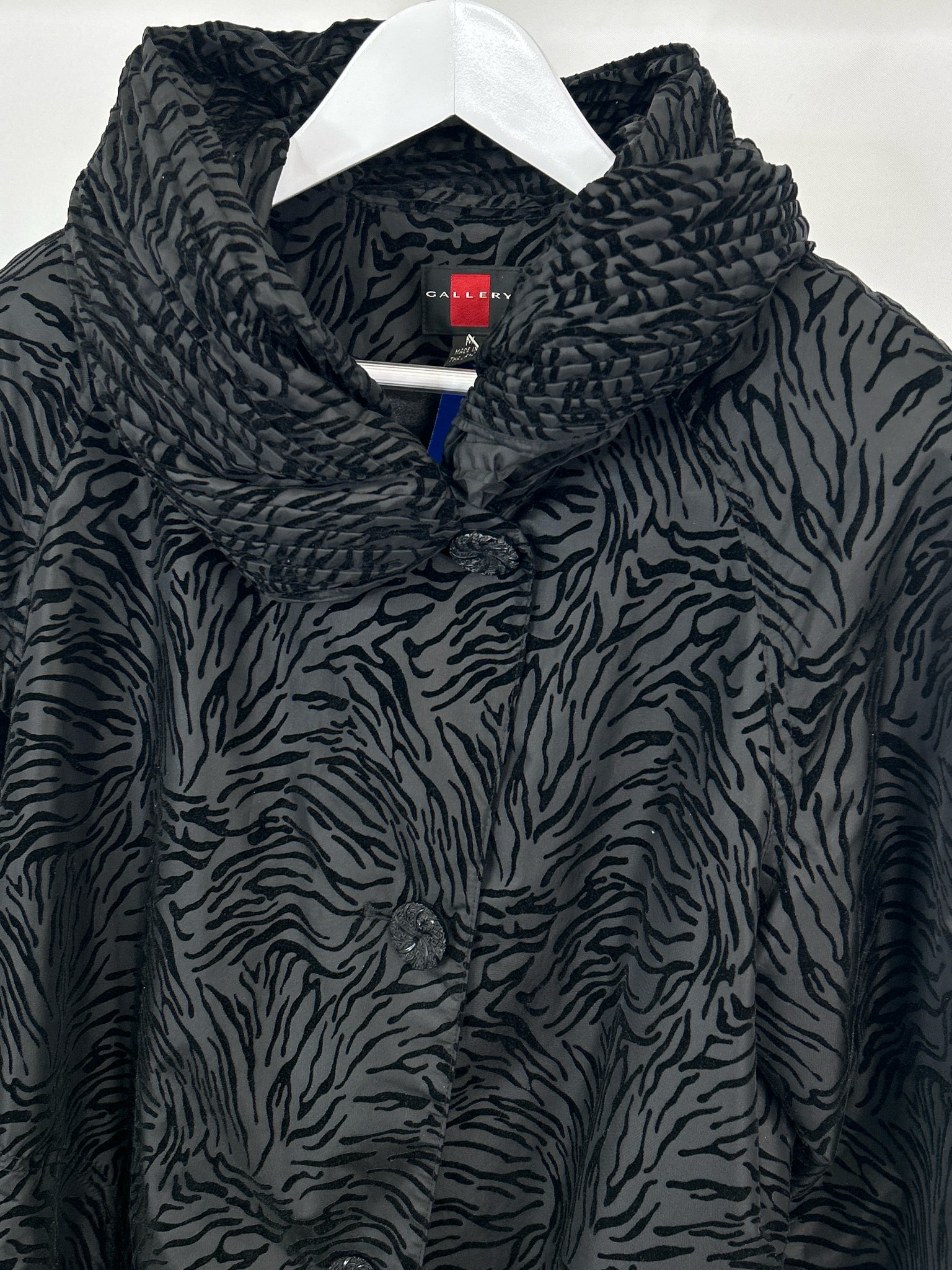 GALLERY Size M Black Women Coat