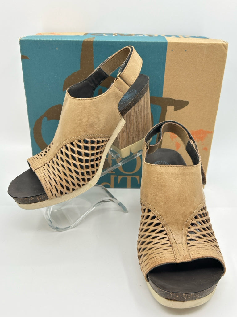 OTBT Size 7M Brown Women's Sandal