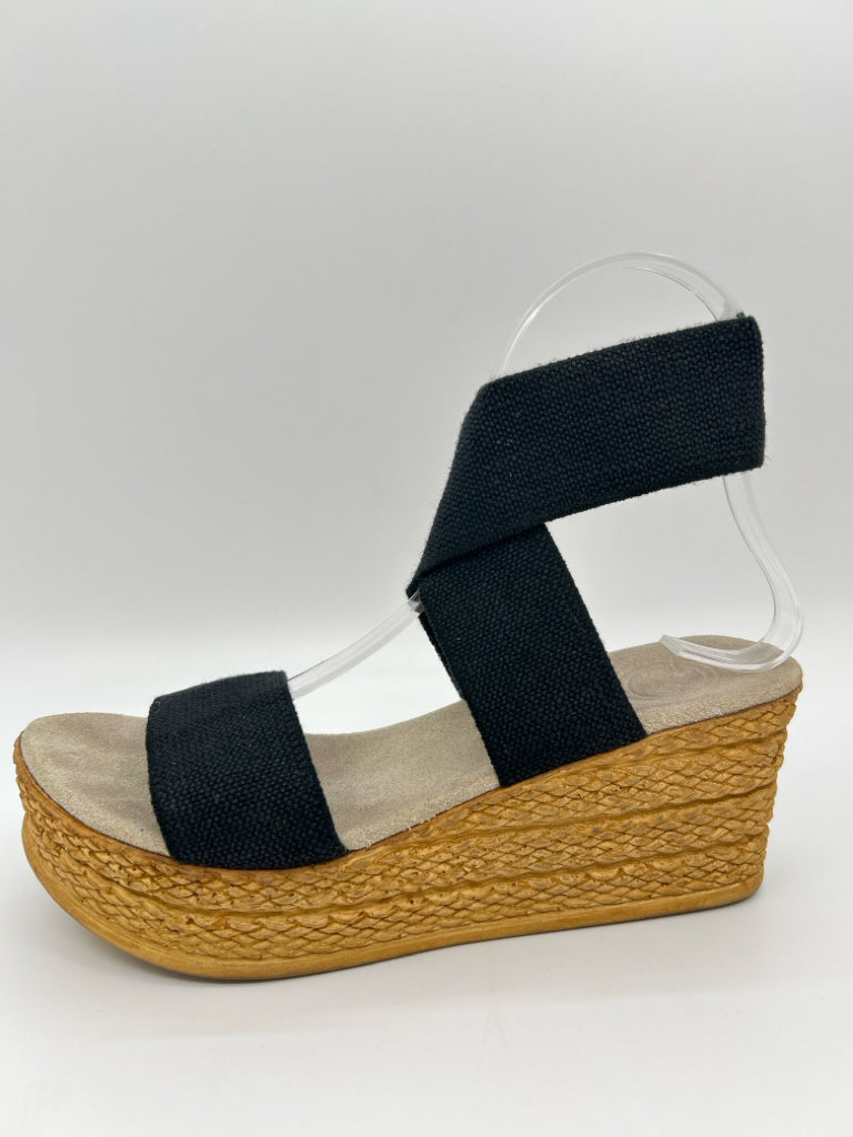 CHARLESTON SHOE COMPANY Size 7 Black Women's Sandal