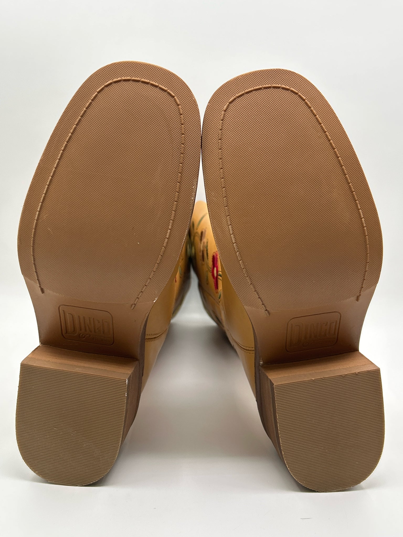 DINGO Size 8.5M Tan Women Boots