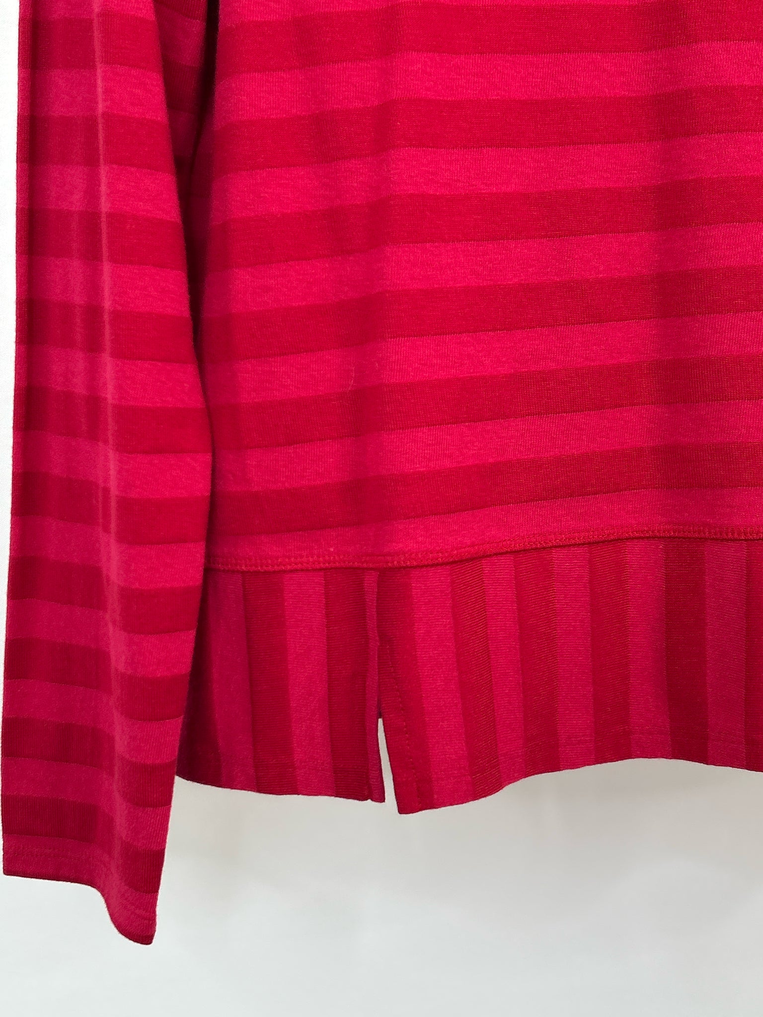HABITAT Size S Red Women Top