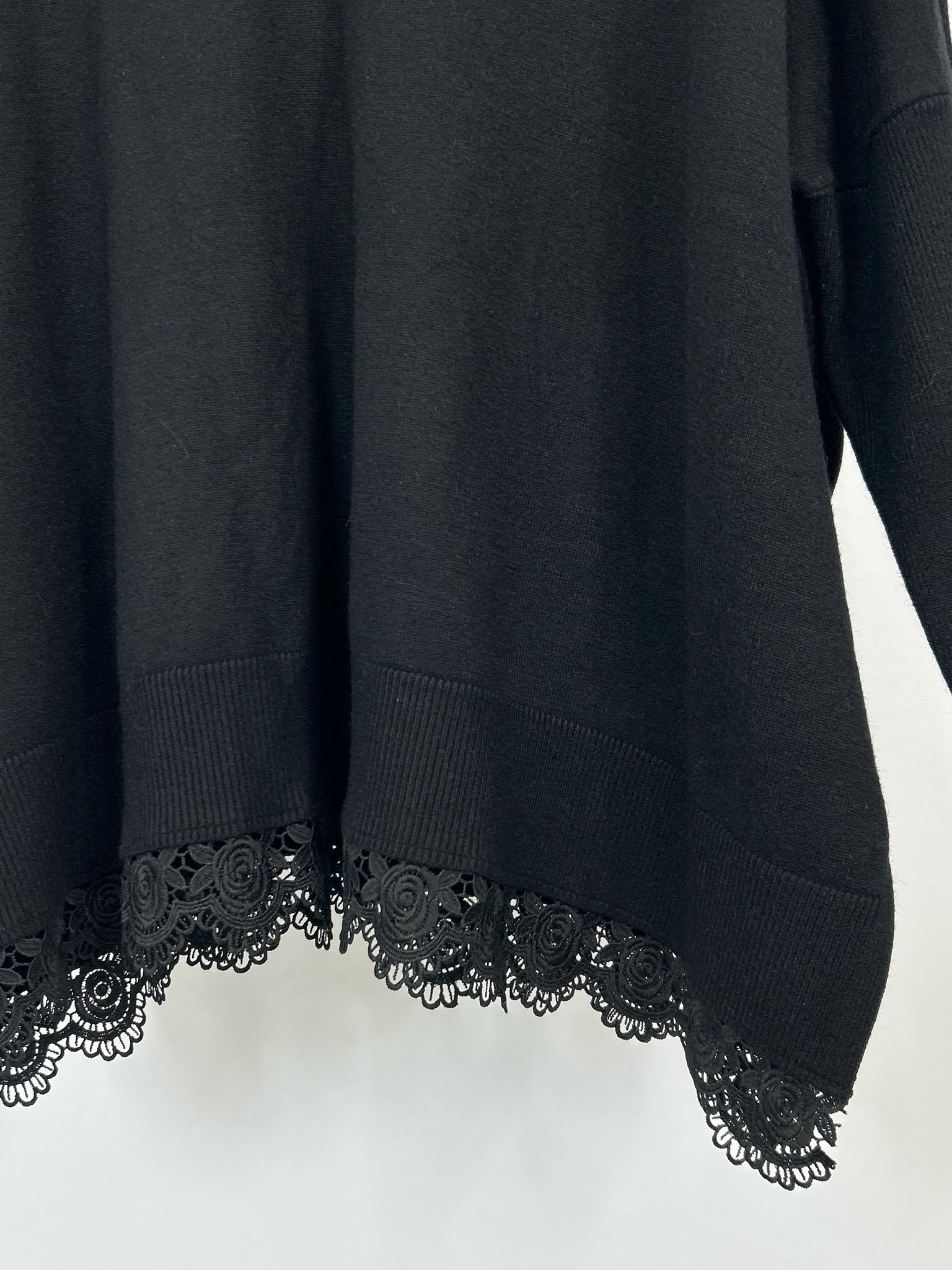 CHICO'S Size L/XL Black Women Sweater