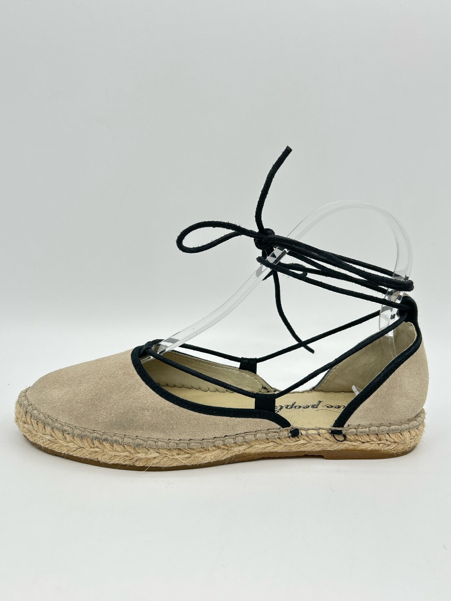 FREE PEOPLE Size 36/6 Beige Women Flats