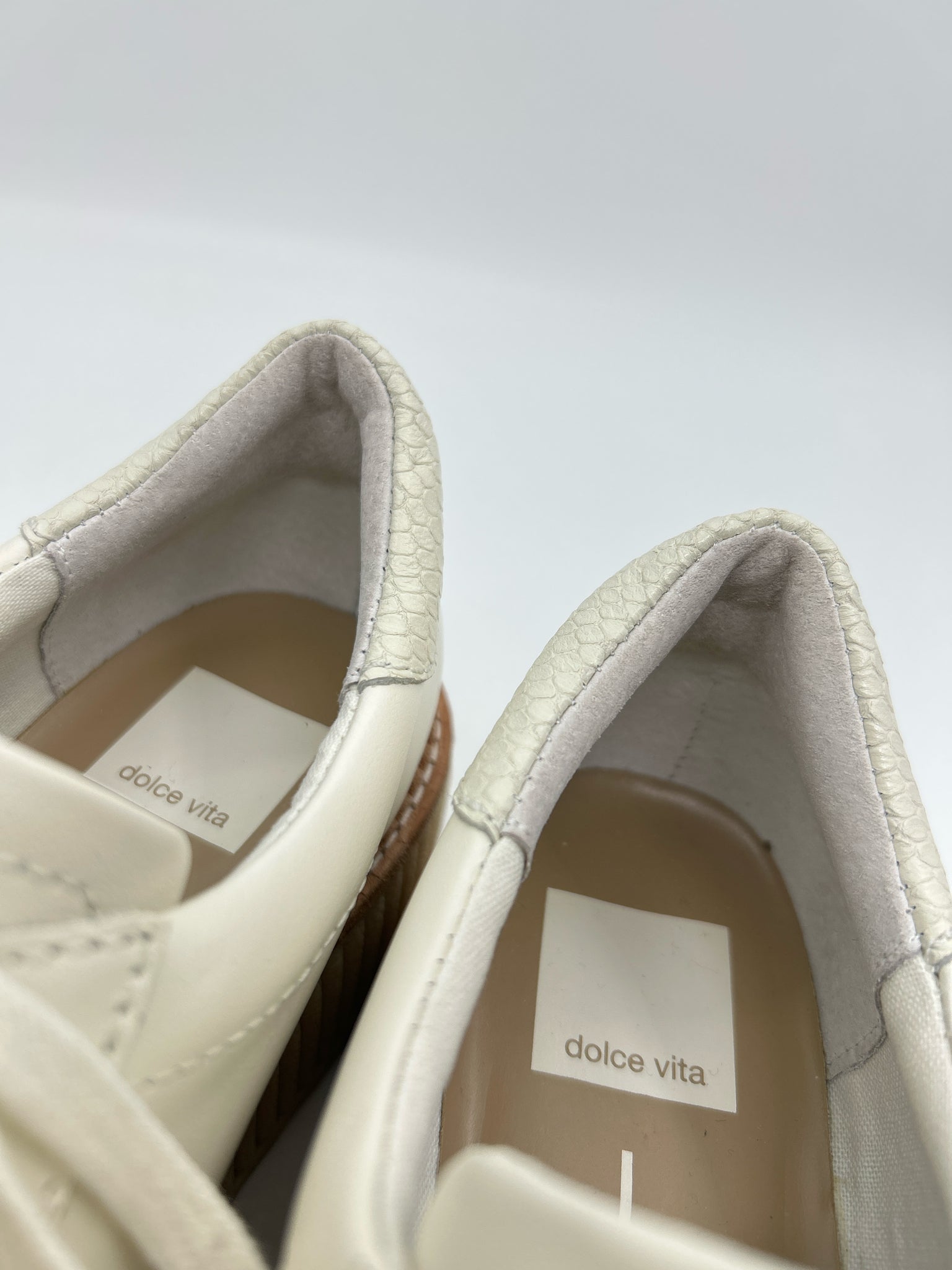 DOLCE VITA Size 7.5 White Women Sneakers