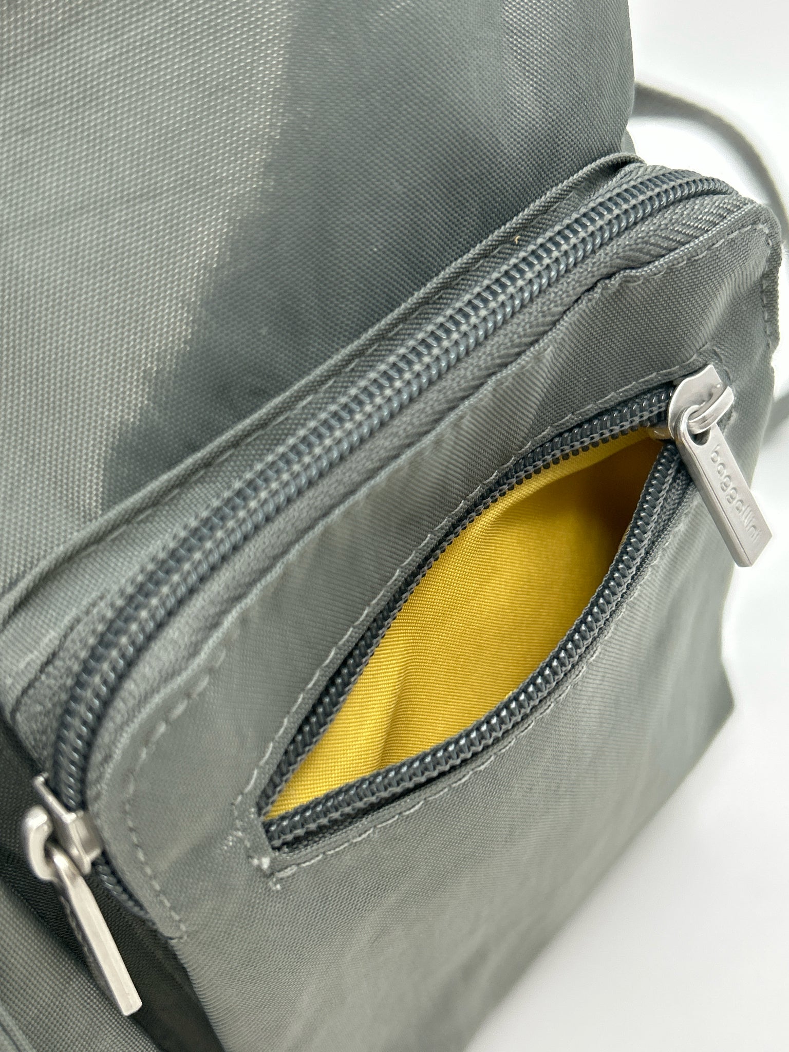 BAGGALLINI Grey Women Purse