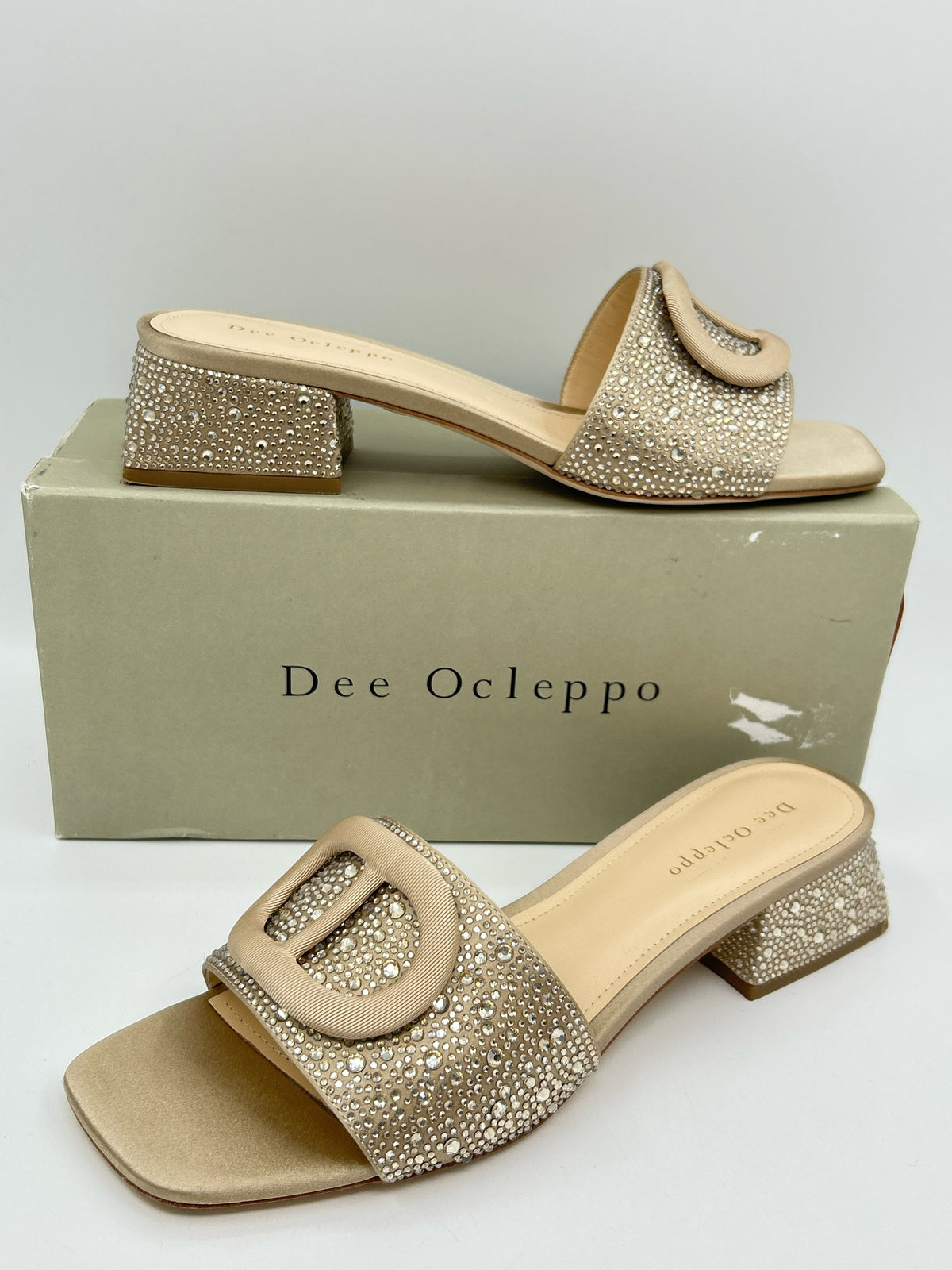 Dee Ocleppo Size 9.5 Champagne Women Sandal
