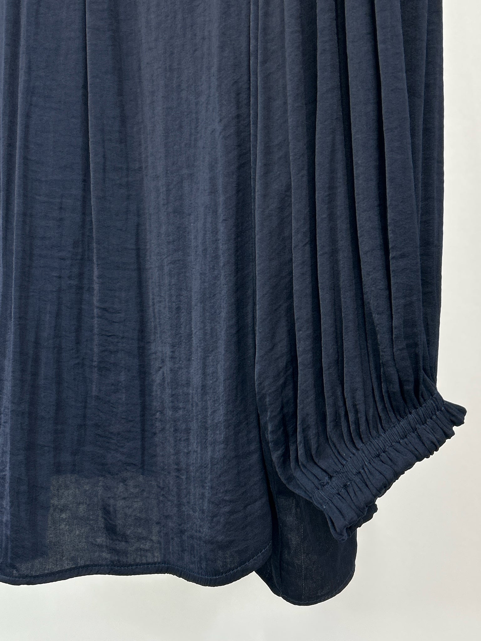 PHILOSOPHY NWT Size 1X Navy Women Top