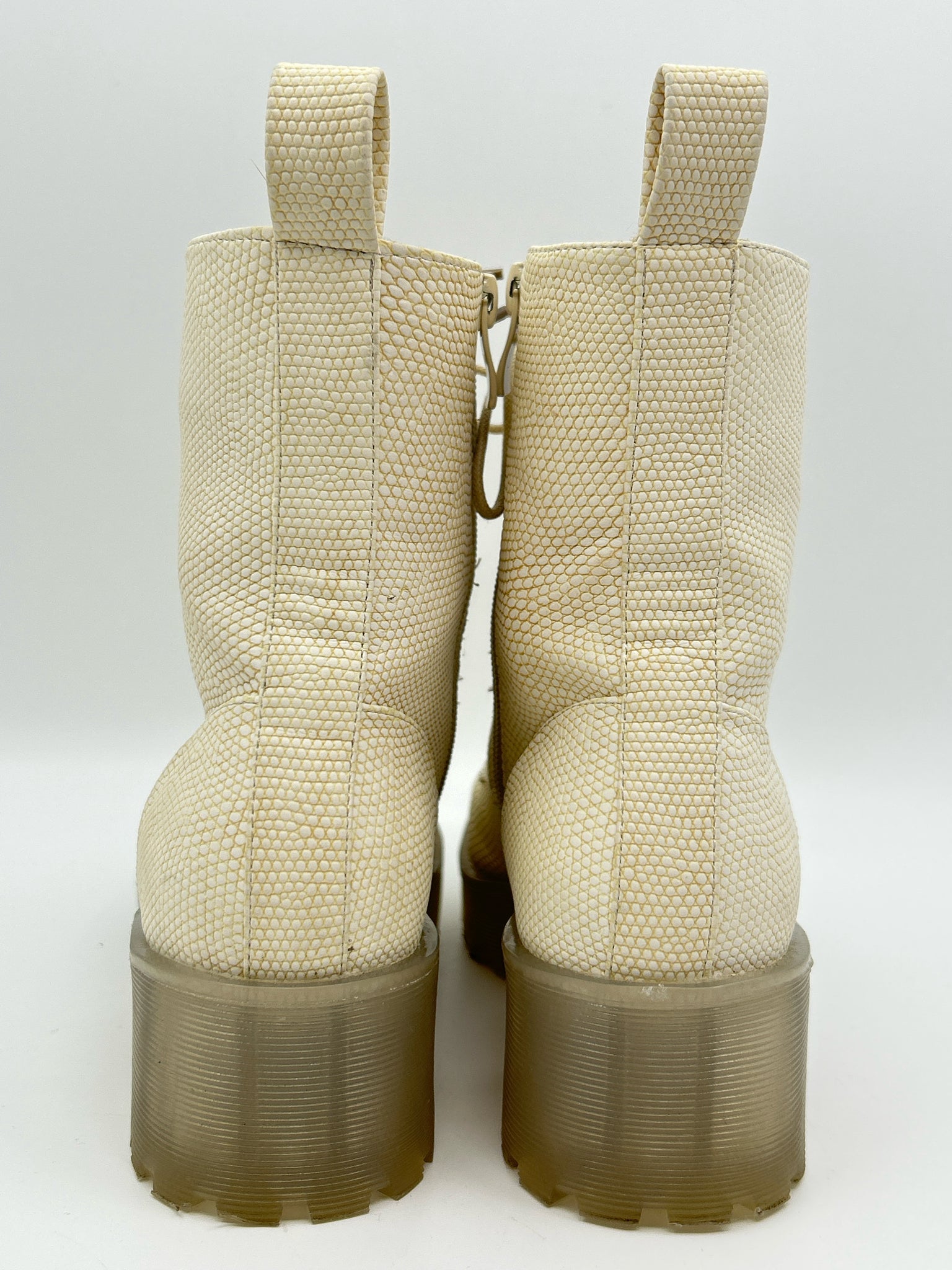 DIRTY LAUNDRY Size 6.5 BONE Women Boots