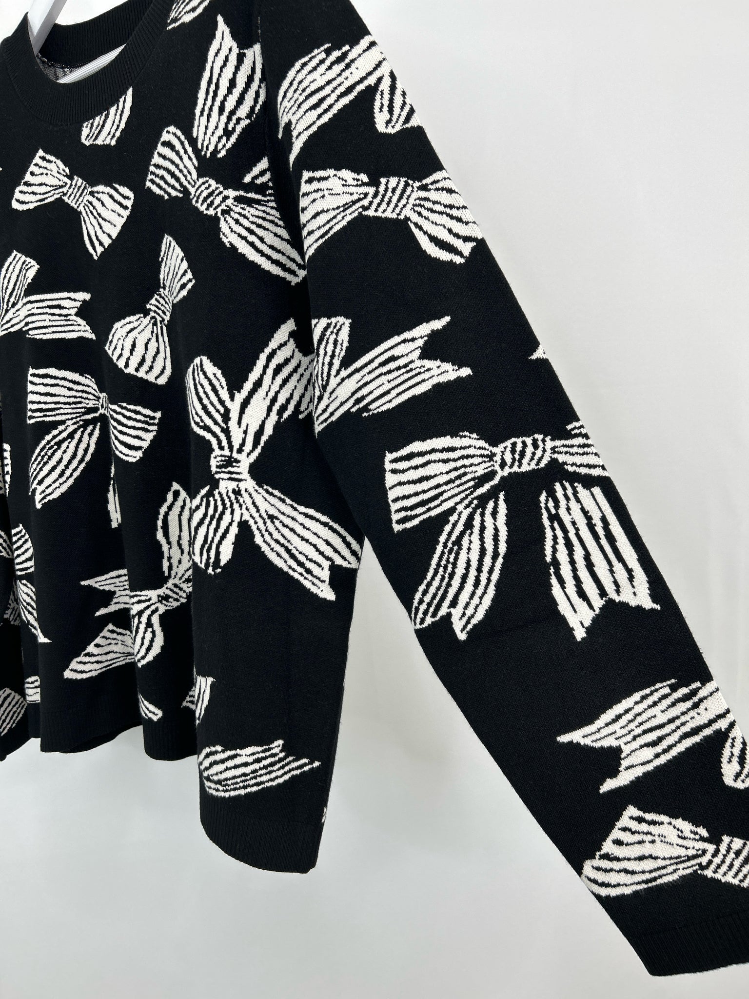 LOFT Size XXL Black and White Women Sweater