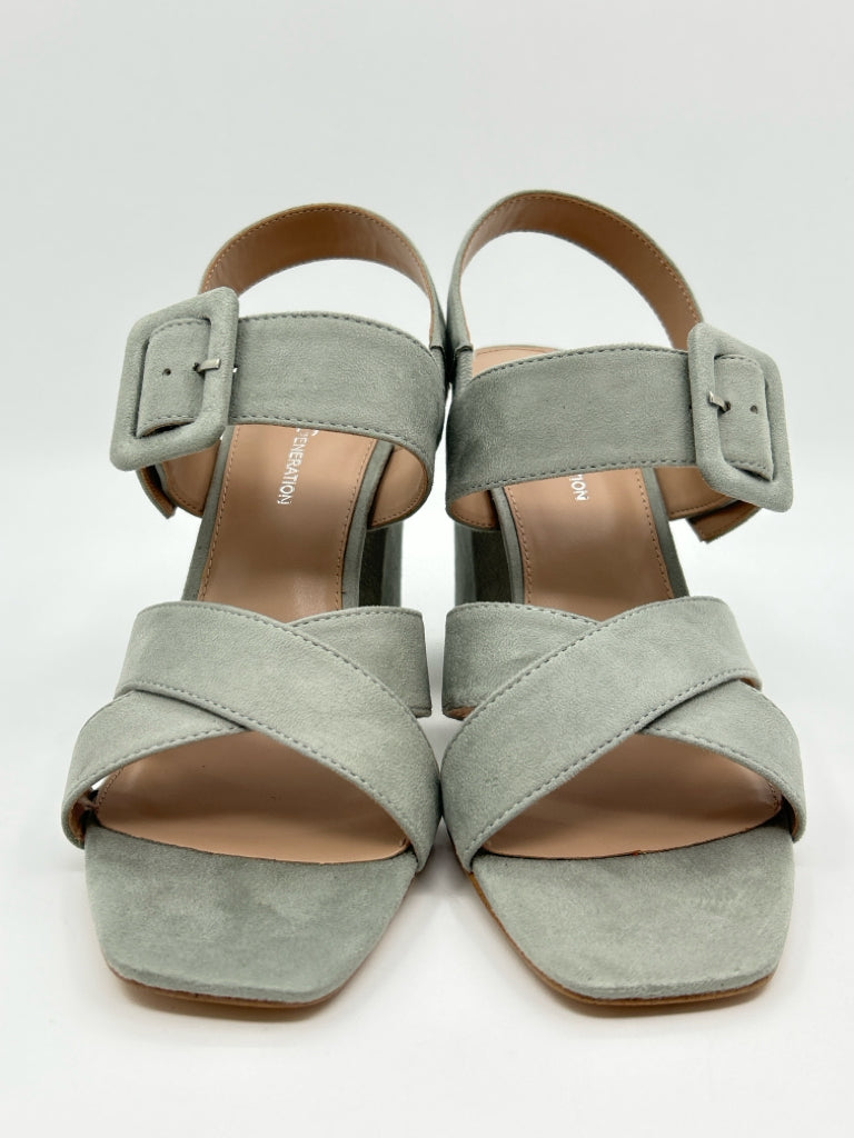 BCBGeneration Women Size 8.5 Grey Sandal