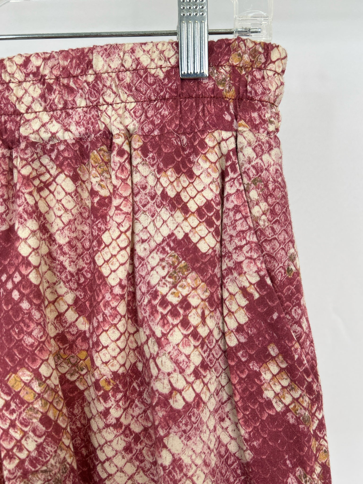 LAVENDER BROWN Size M MAUVE AND CREAM Women Shorts
