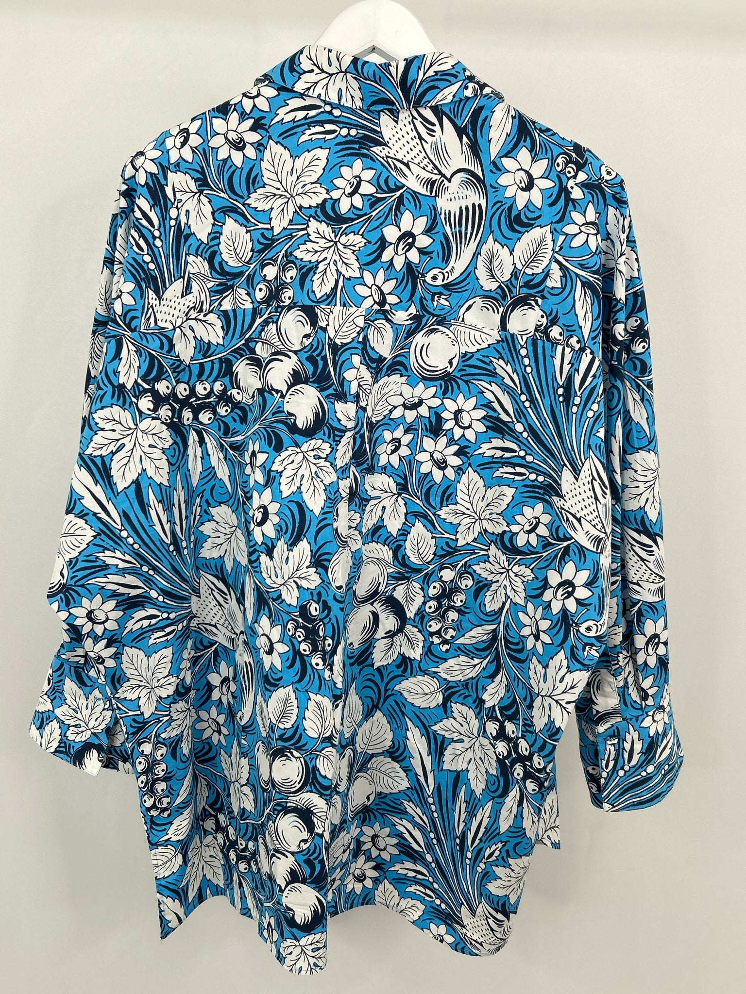 DIANE VON FURSTENBERG Size M Blue Print Women Shirt