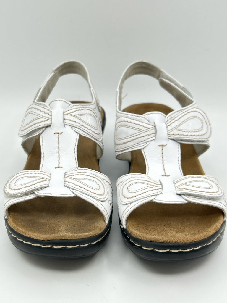 CLARKS Size 7M White Sandal