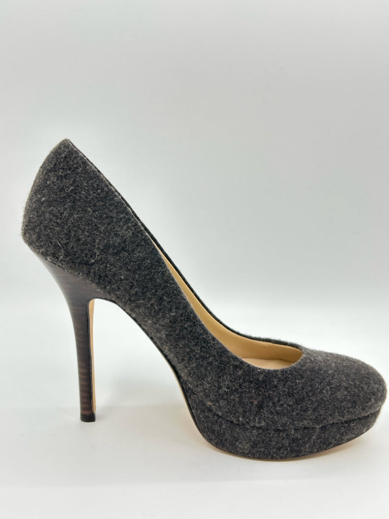 JOAN & DAVID Women Size 7M Charcoal Pumps