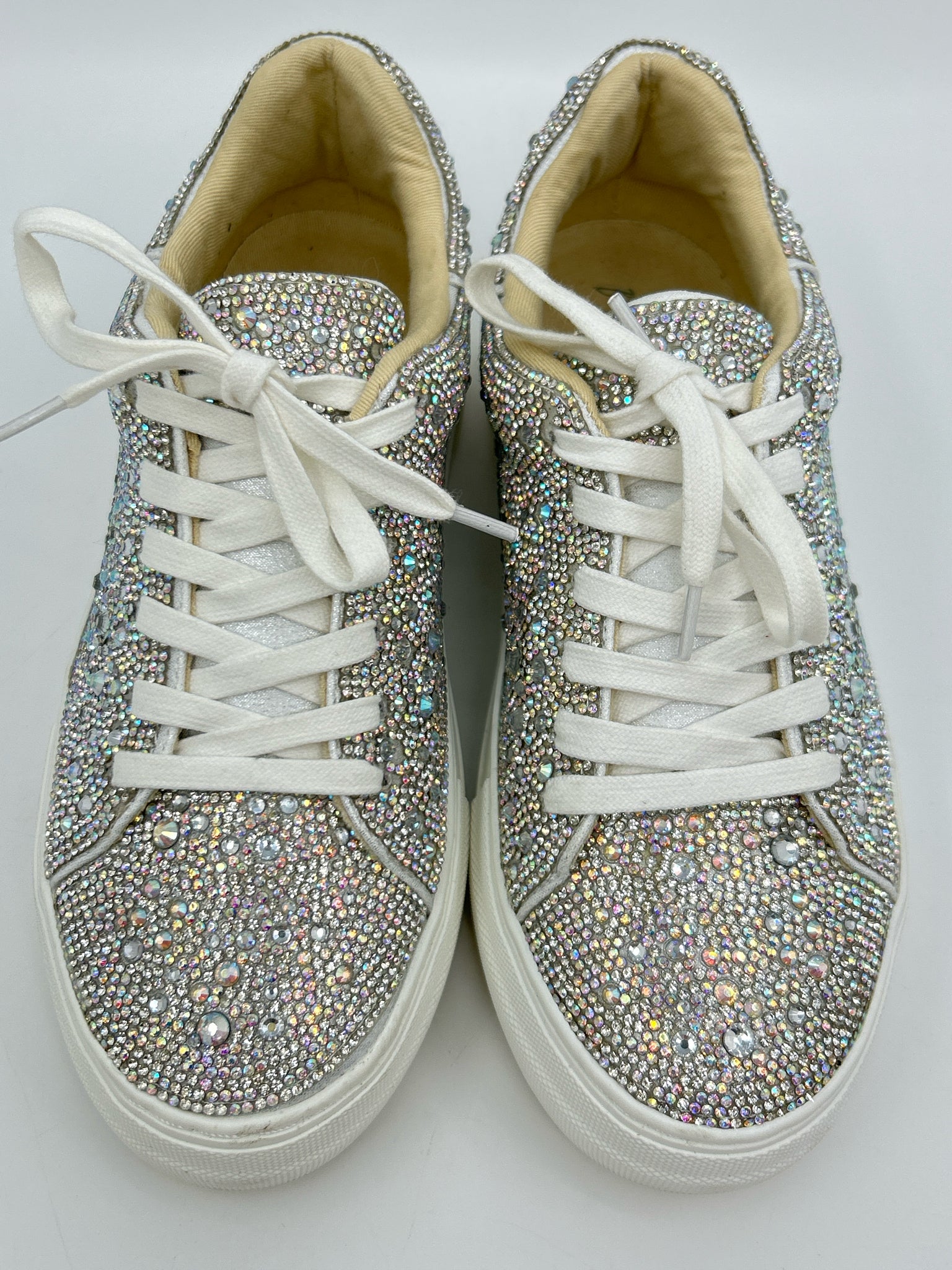 BETSEY JOHNSON Size 7.5M White Women Sneakers