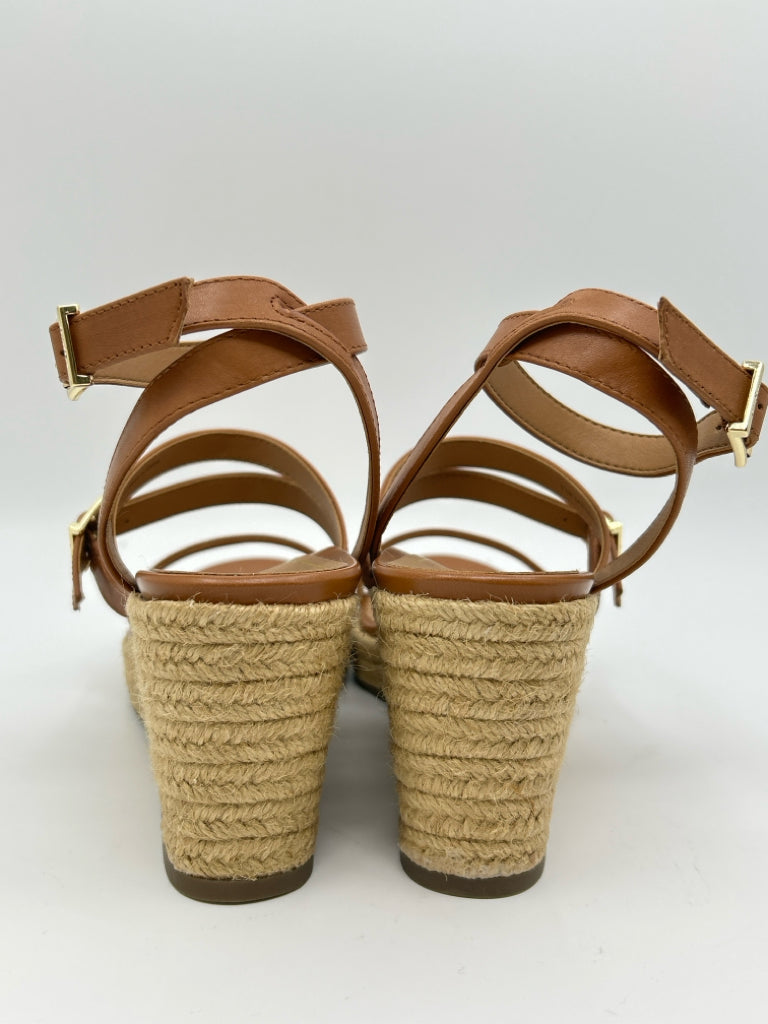 VIONIC NWOB Women Size 9.5M Tan Sandal