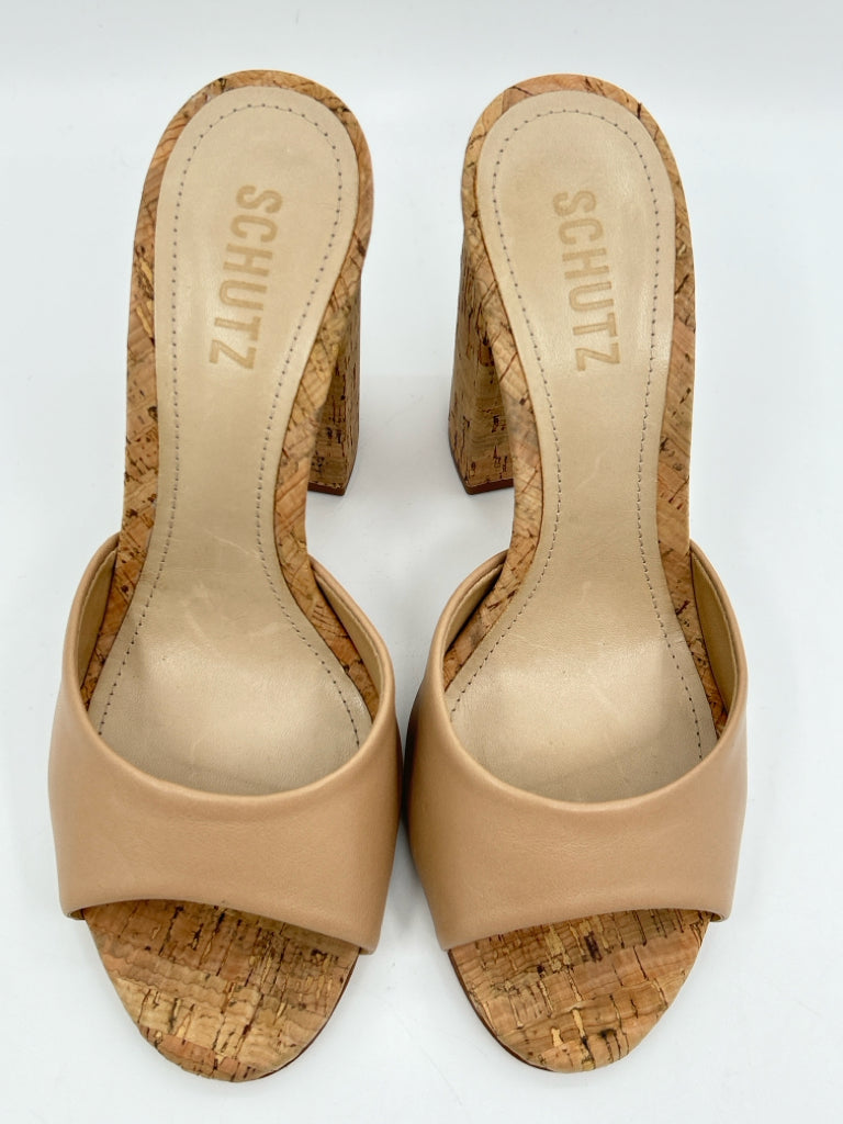 SCHUTZ Size 7B nude Sandal