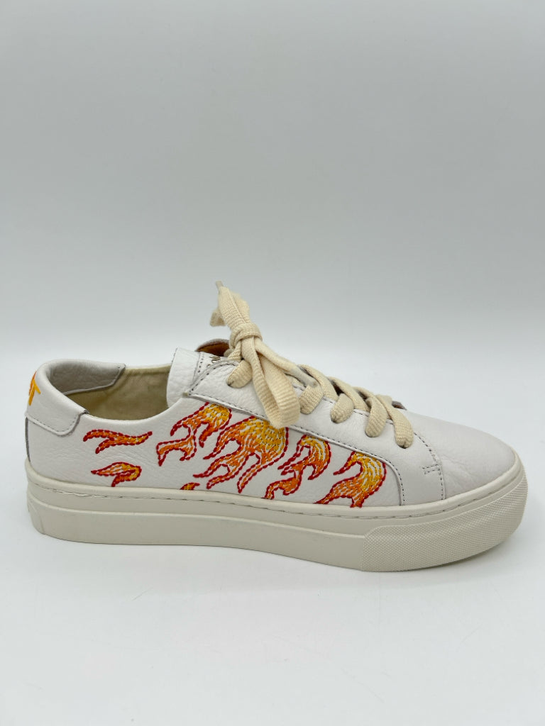 SOLUDOS Size 8 White Print Women's Sneakers