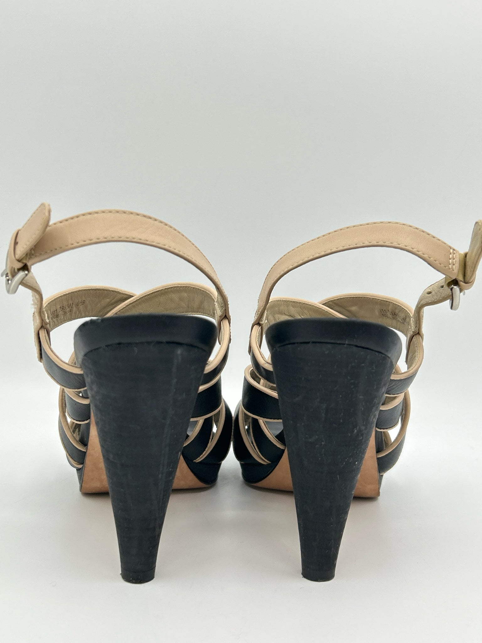 COLE HAAN Size 10.5B black and cream Women Sandal