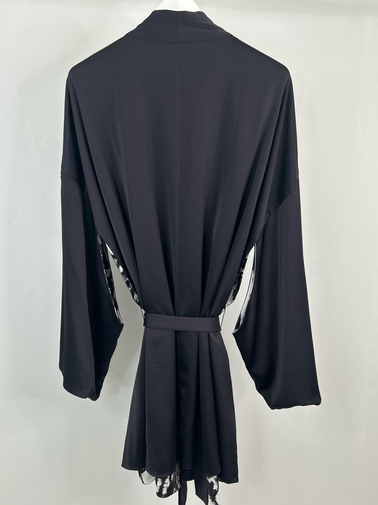 UNIVERSAL STANDARD Size L Black Women Kimono