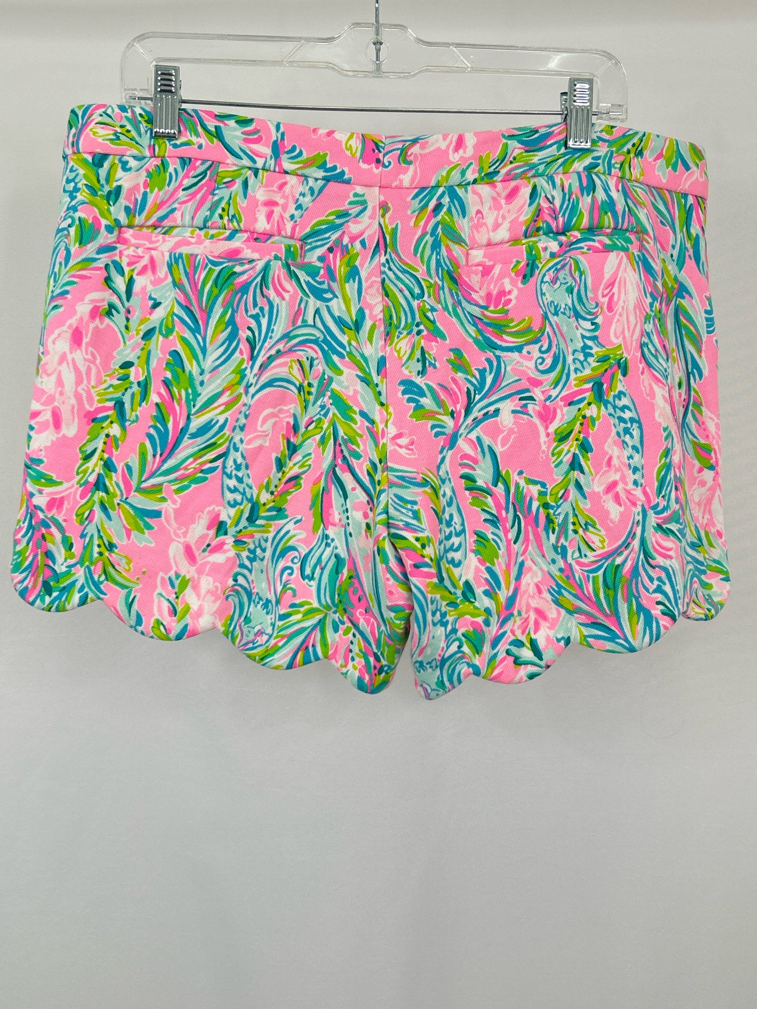 LILLY PULITZER Size 12 Pink floral Women Shorts