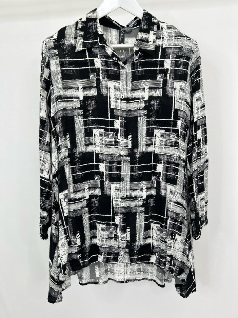 ETHYL Women Size M Black and White Tunic NWT