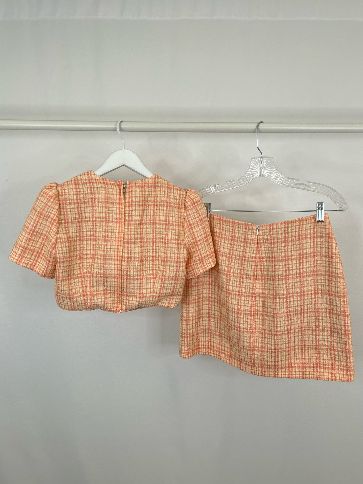 REFORMATION Size 4 Peach Print Women 2-Piece w/skirt