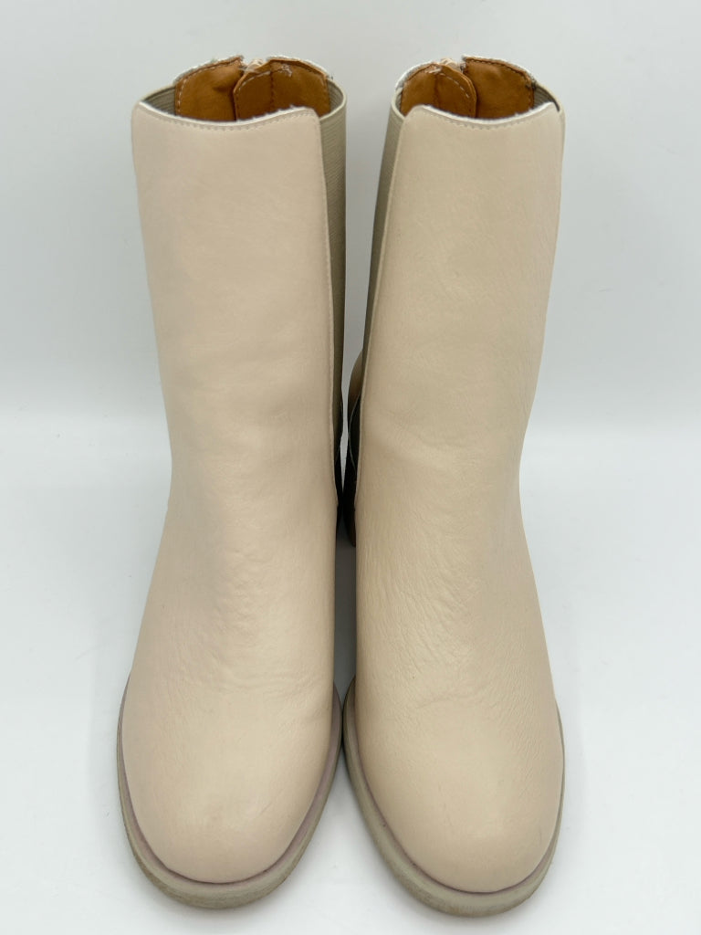 OASIS SOCIETY Size 8.5 Bone Olivia Chelsea Boots