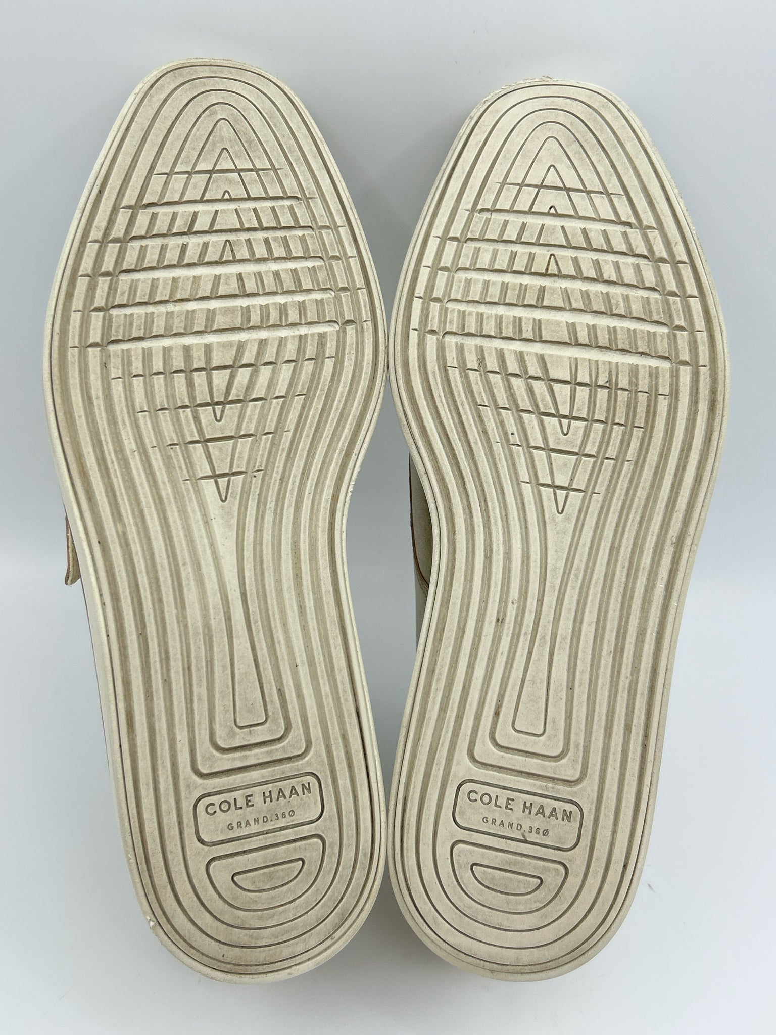 COLE HAAN Size 9B Gold Women Loafer