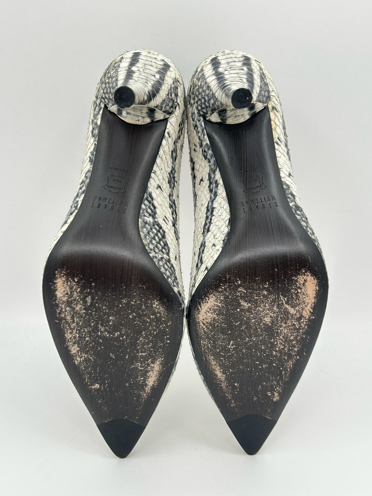 STUART WEITZMAN Size 9M Black and White Women Pumps