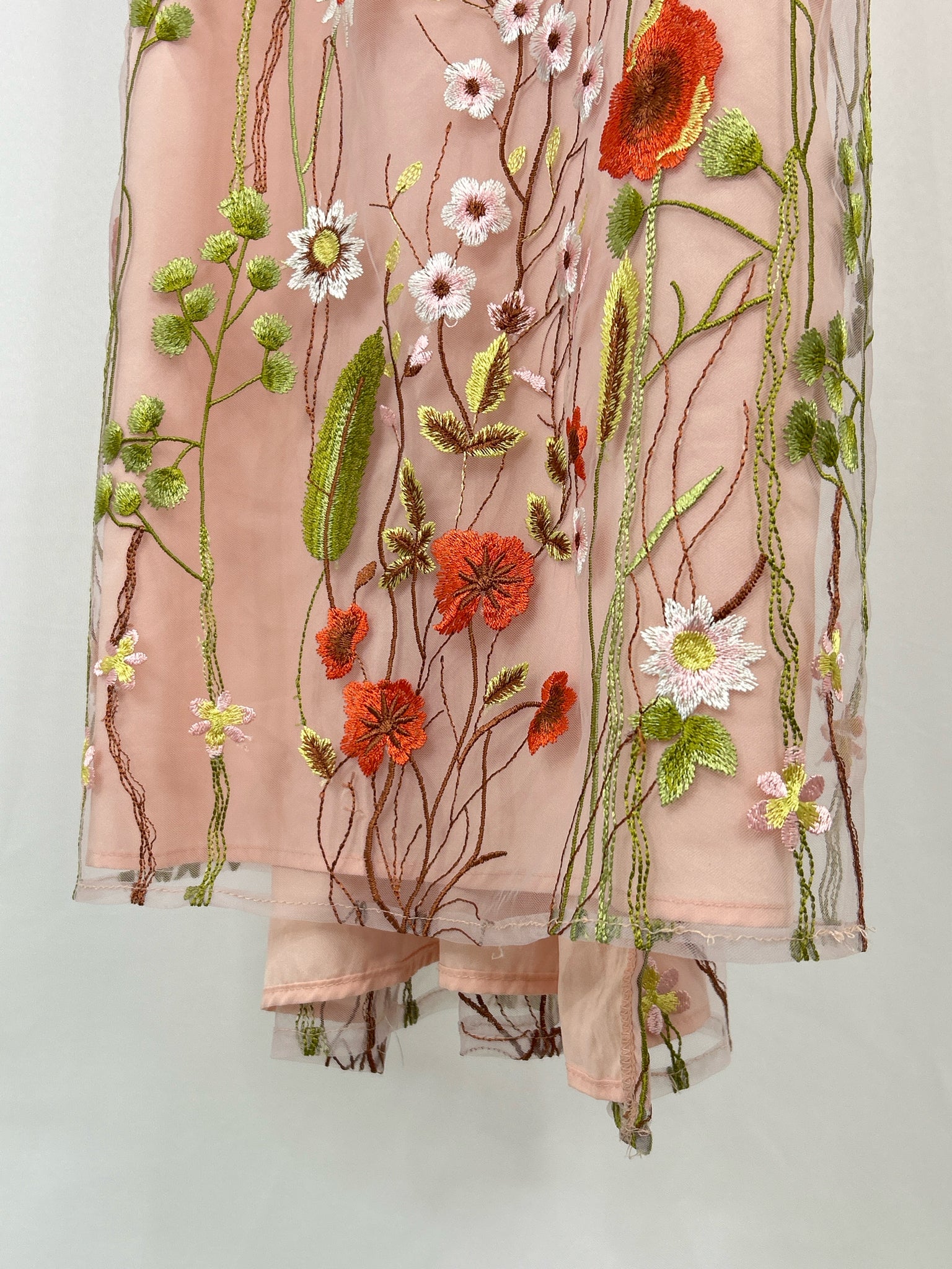 BEIGE BY ECI Size 4 Pink floral Women's Dress